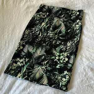 Dynamite Women’s Size Small Jungle Pencil/Midi Skirt